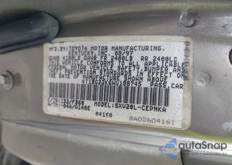 1998 Toyota Camry Le z USA, uszkodzony, nr VIN 4T1BG22K6WU188745